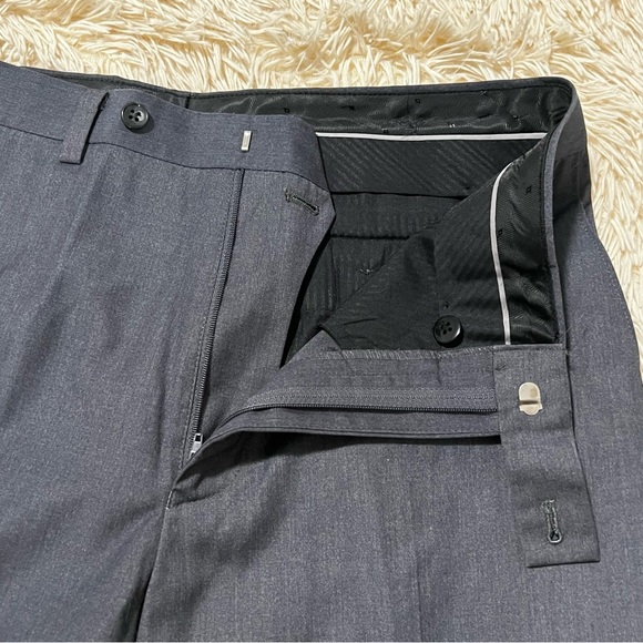 Van Heusen Dress Pants 32Wx32L - Picture 6 of 6